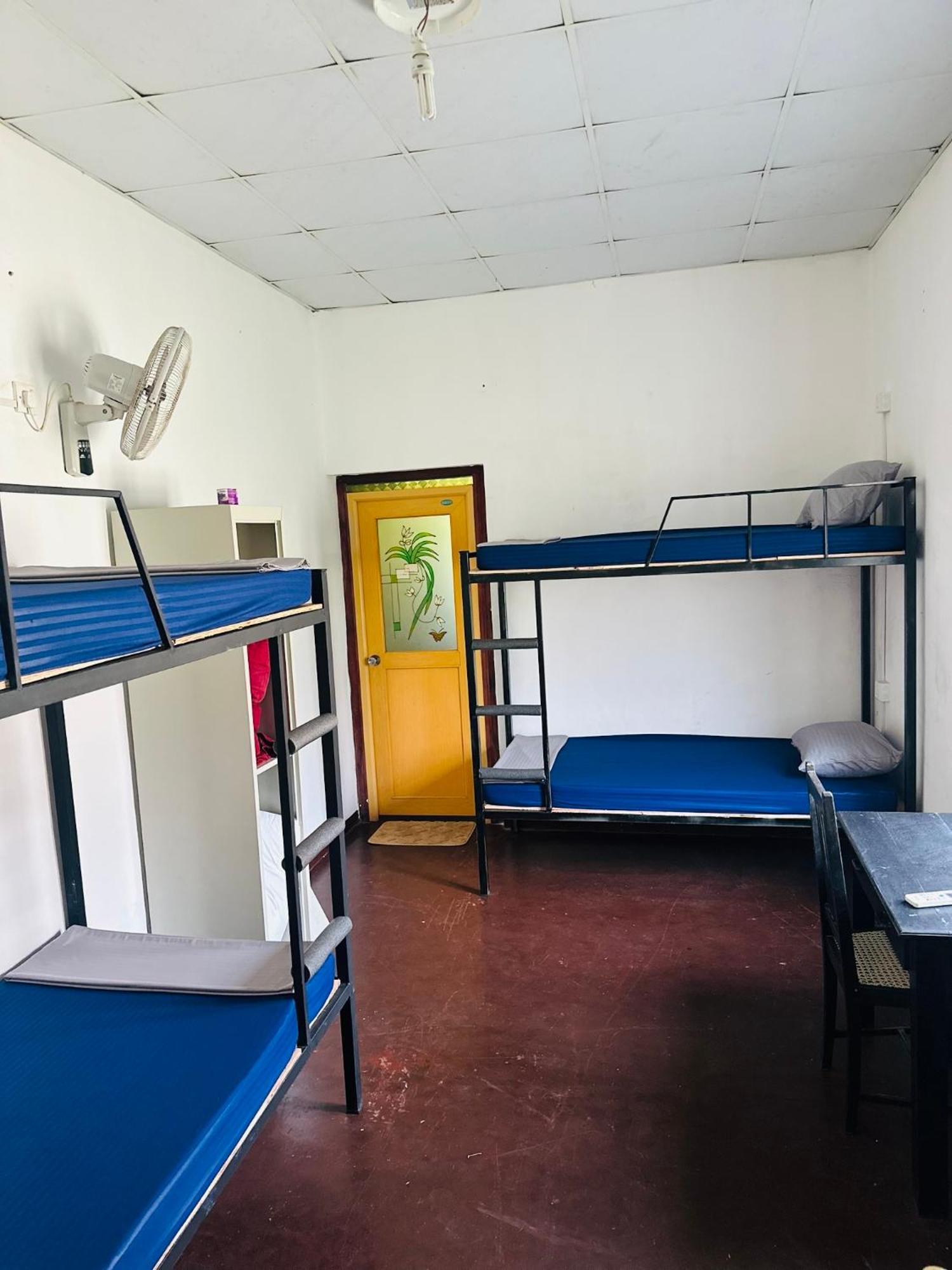 Happy Bunk Hostel Weligama Eksteriør bilde